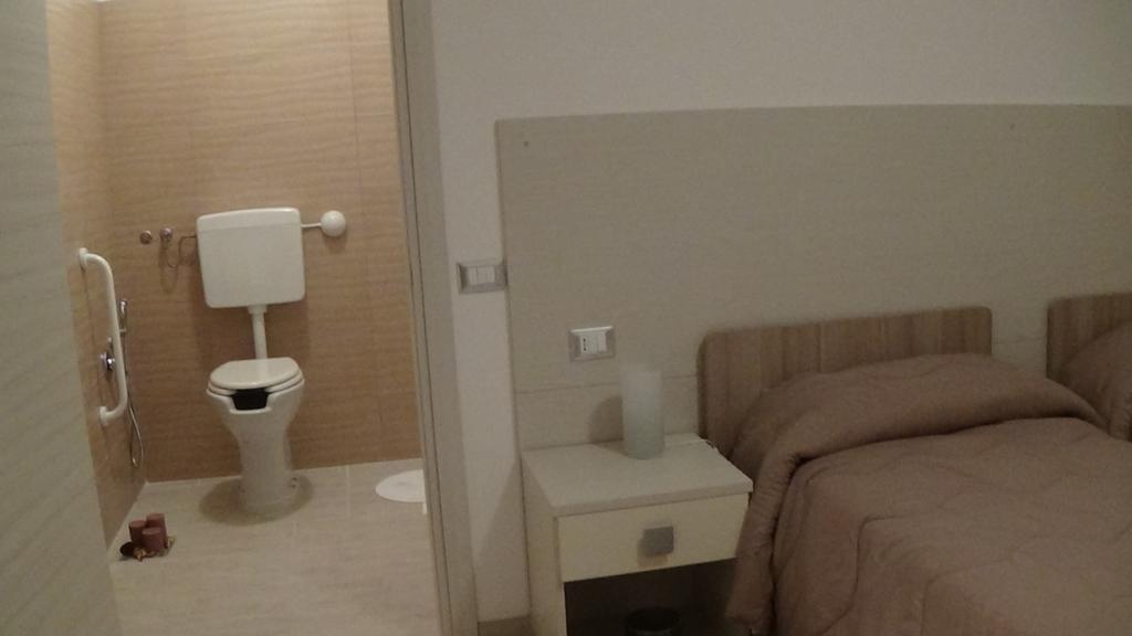 Quattro Stagioni Hotel Padula Luaran gambar
